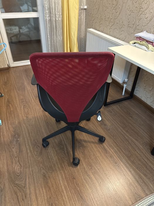 Продам офисный стул