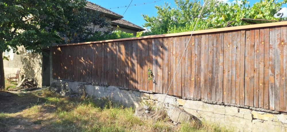 Продавача се масивна къща в кв. Въбел, гр. Търговище