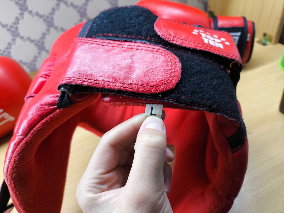 Продам боксерские перчатки