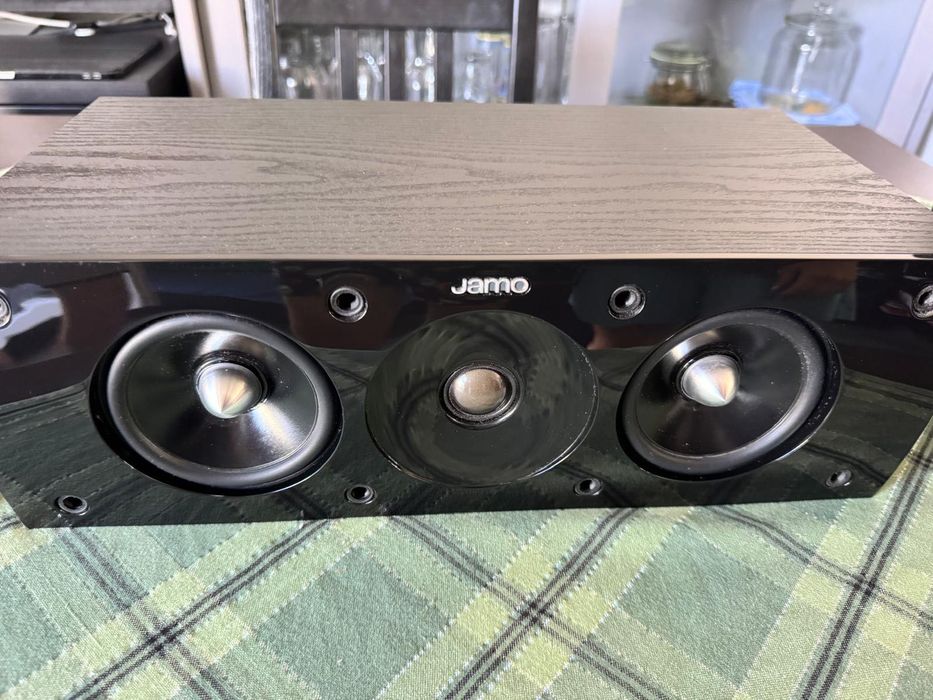 Jamo S606 5.1 speakers
