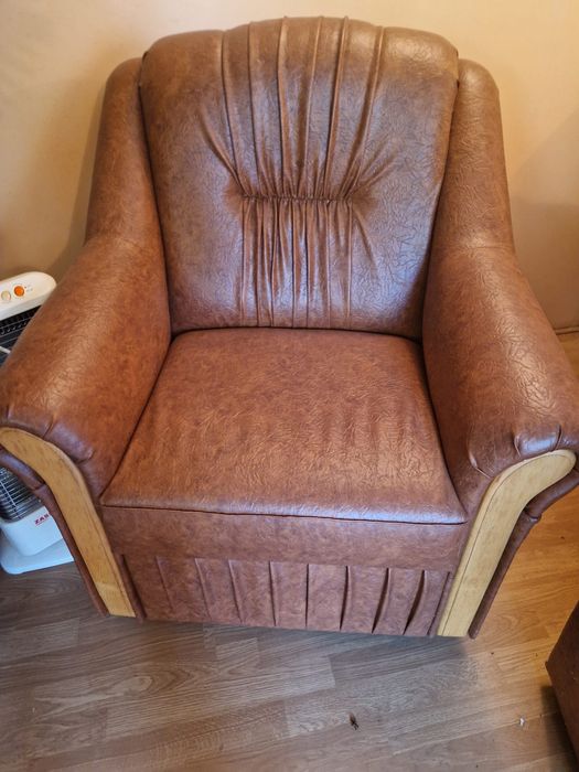 Canapea + 2 fotolii+masă cafea