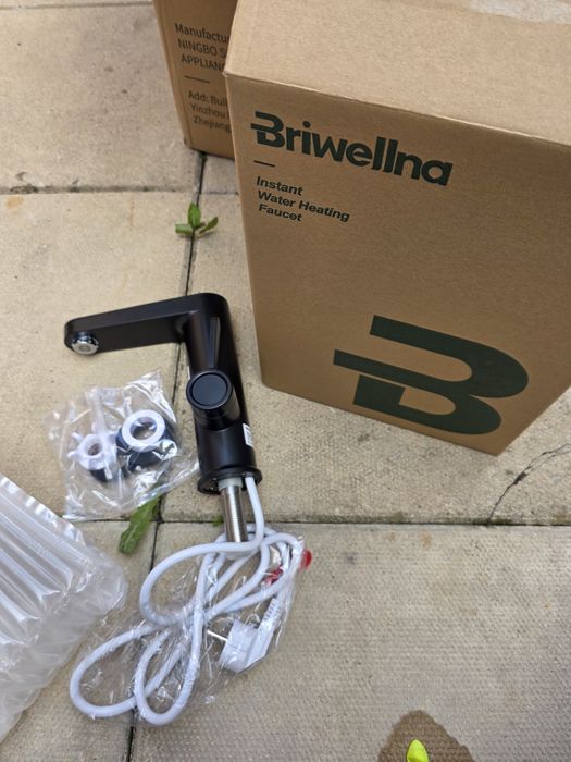 Robinet Briwellna incalzitor apa instant  rece sau calda cu adaptor si furtun 6m display digital