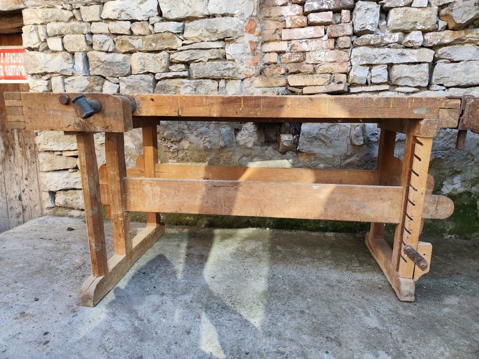 Дърводелски тезгях