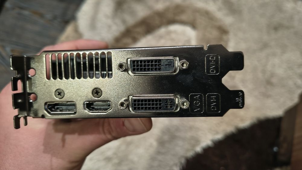 Видео карта ASUS R7 256 2GB