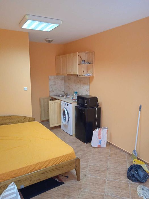 Дава се под наем Едностаен апартамент в Варна, Цветен квартал - 20 кв.м за 229.5 € - Снимка #3