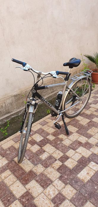 Продаётся брендовый велосипед GIANT Tourer