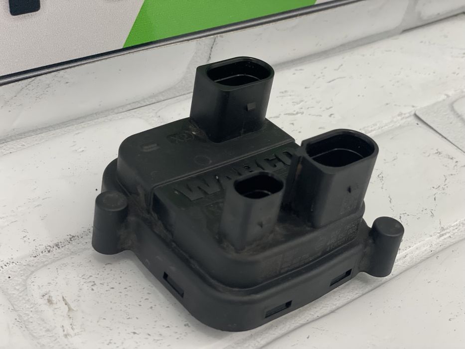 Контролен модул въздушен компресор AUDI Q5 Q7 Q8 E-Tron 4M0907778