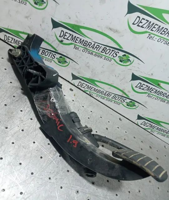 Pedala ambreiaj Renault Scenic 2002