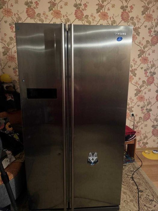 Продам холодильник Samsung side by side
