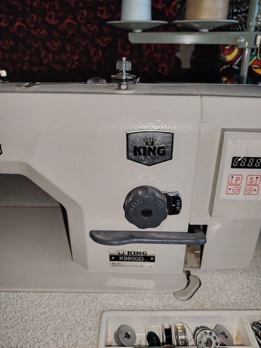 Tikuv moshinasi sotiladi