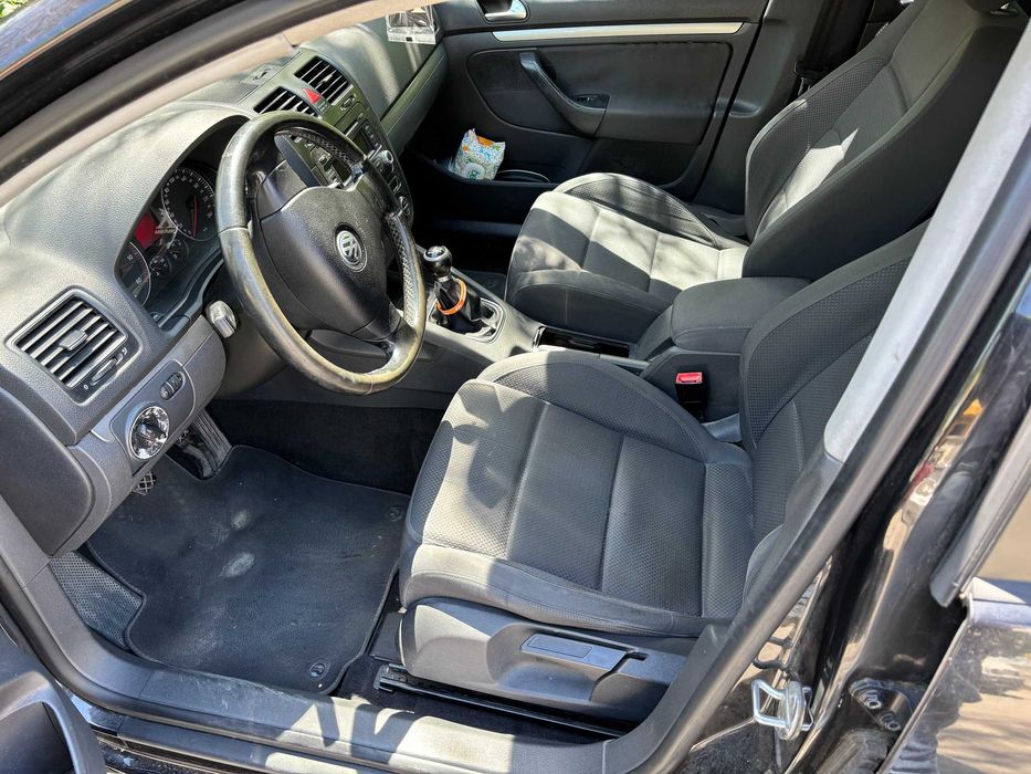 Продавам VW GolF 5 - 1.9TDI