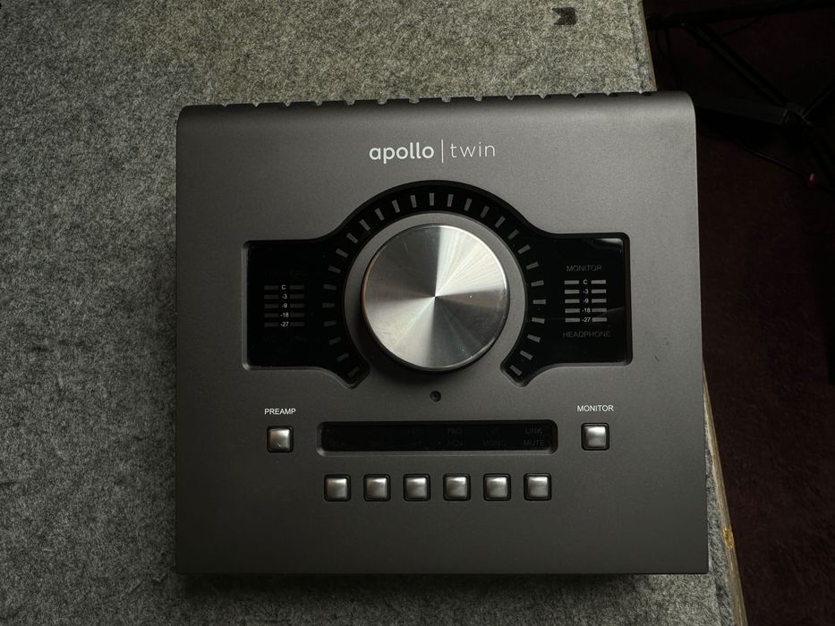 Universal Audio Apollo Twin Duo Като Нов С Кутия