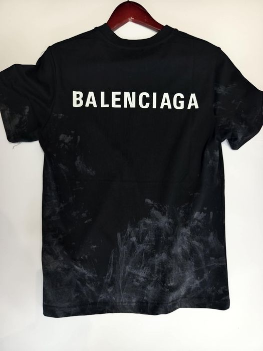 Изчистена мъжка тениска Balenciaga в два цвята - модел 2026