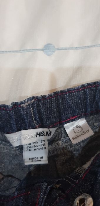 Продавам поли за момиченце, без забележка.