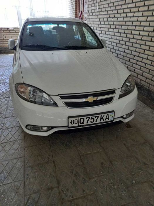 Lacetti gentra Sotiladi