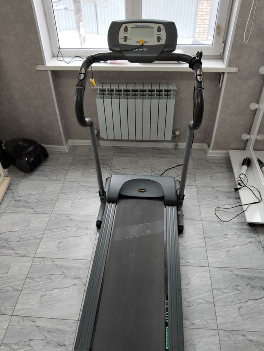 Продам беговую дорожку