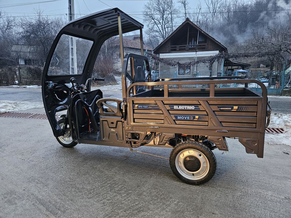 Triciclu Electric cu benă basculabilă și acoperiș – Transport + Carte