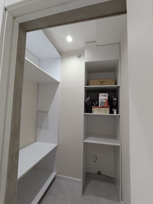 Срочно Продаётся двухкомнатная квартира рядом с метро.