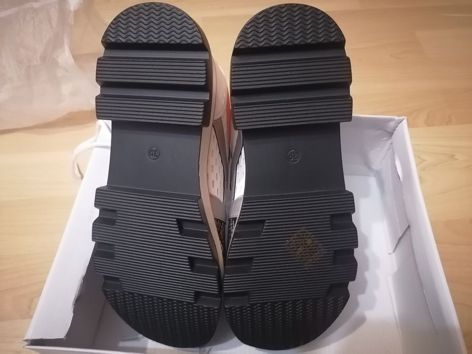 Маратонки номер 39