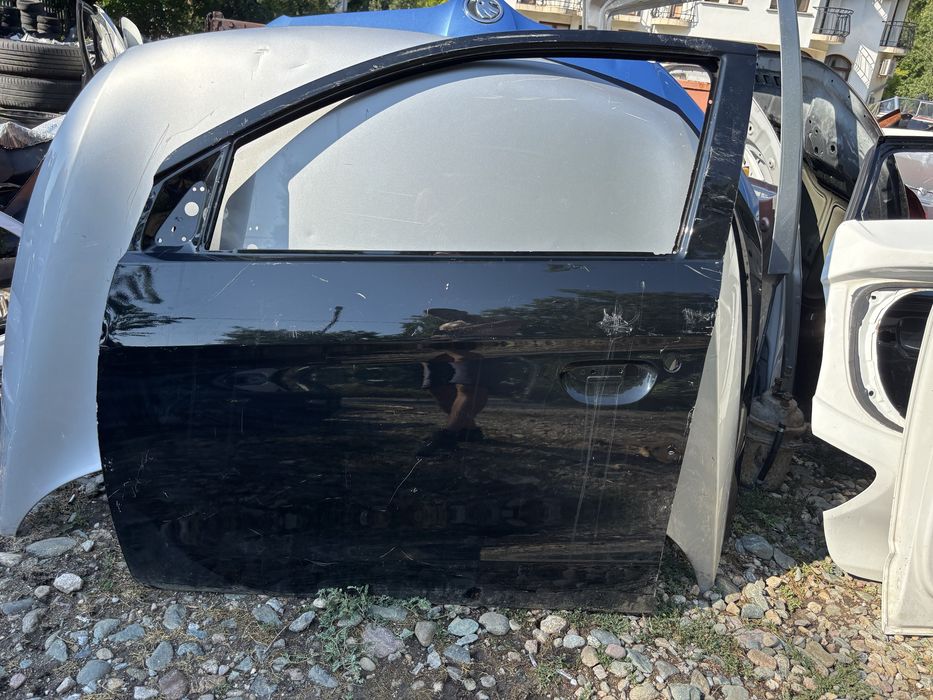 Врата Mitsubishi Mirage