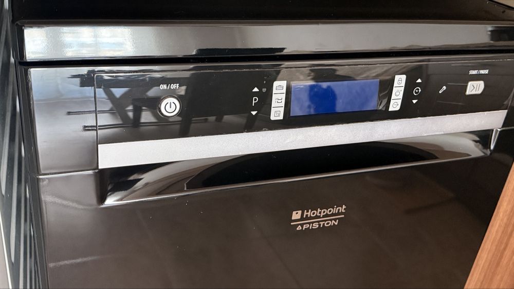 Продавам съдомиялна Hotpoint