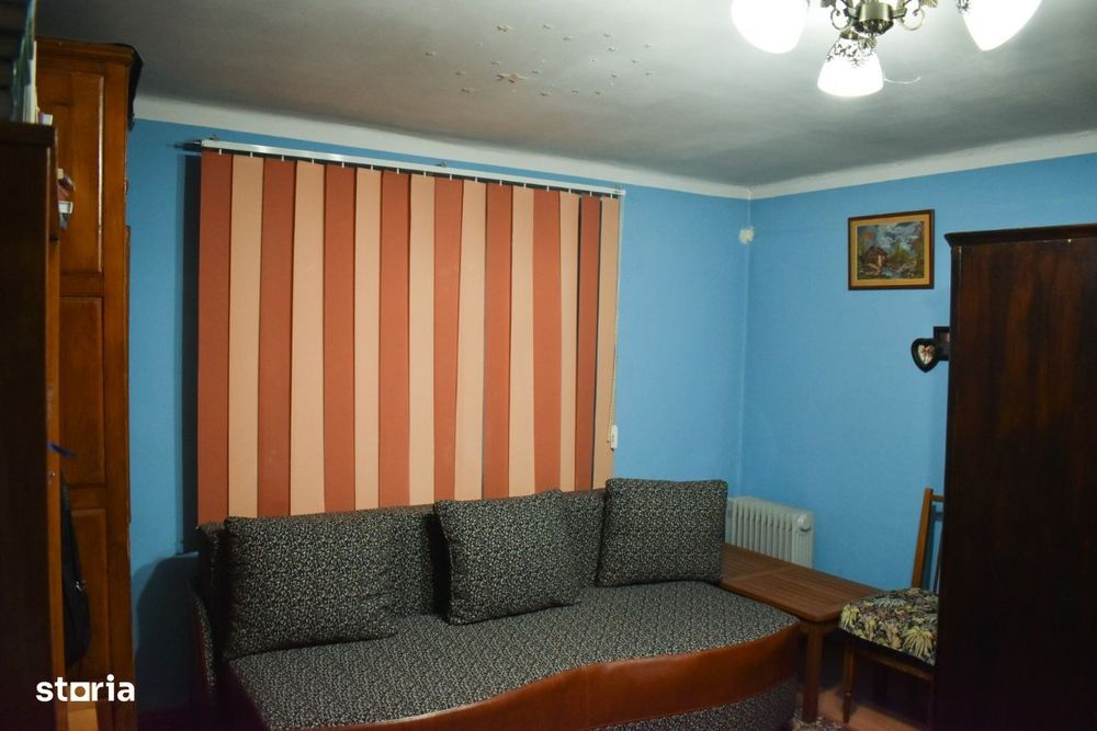 PROPRIETAR -  Casa cu teren de vanzare