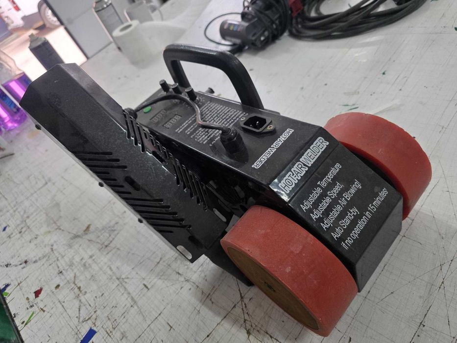 Robot de lipit bannere