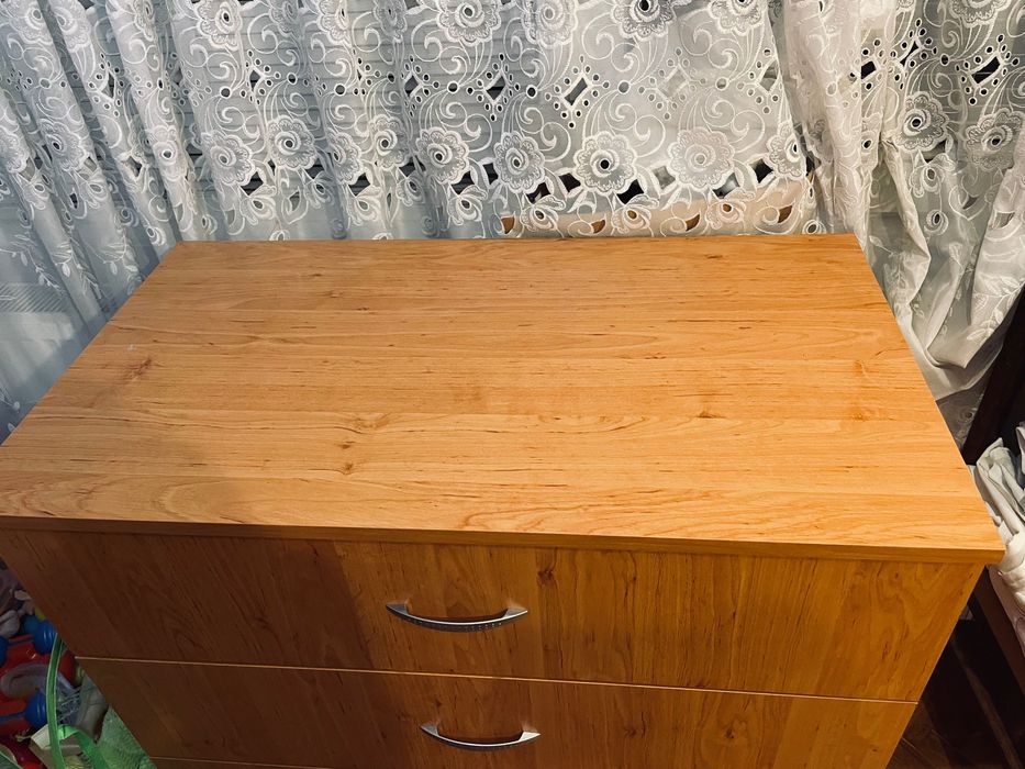 Скрин височина 90, дълж. 80, шир. 45