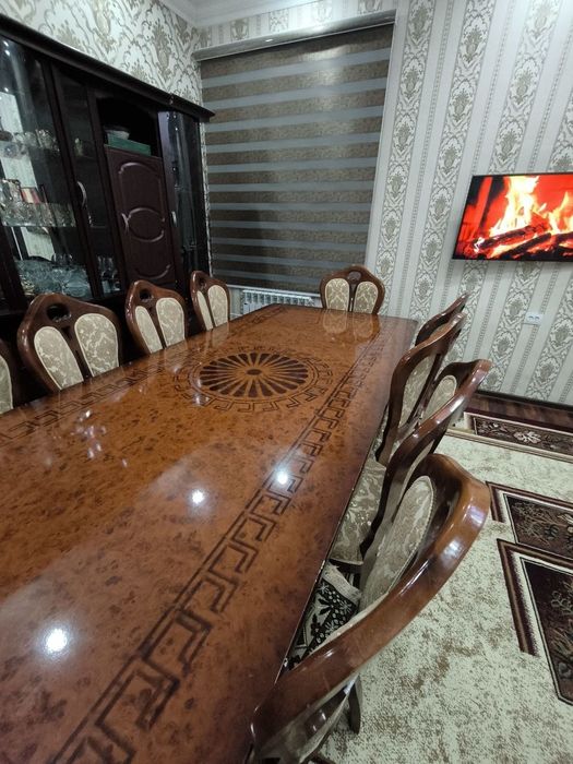 Sotiladi / Продается: Классический обеденный стол (хонтахта) и 12 стул