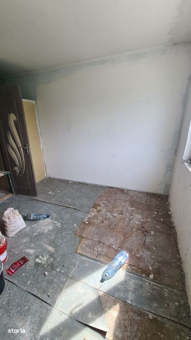 Cameră de cămin de vânzare în Curtea de Argeș.