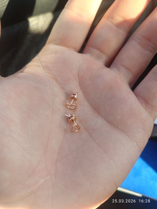 Продаю золото серёжки