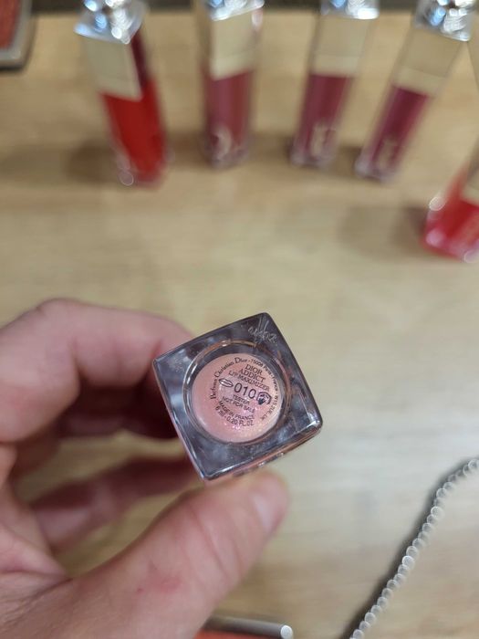 Нови оригинални гланцове Dior!