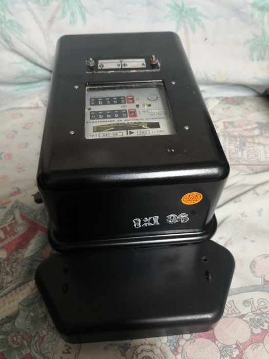 Трифазен електромер индиректен