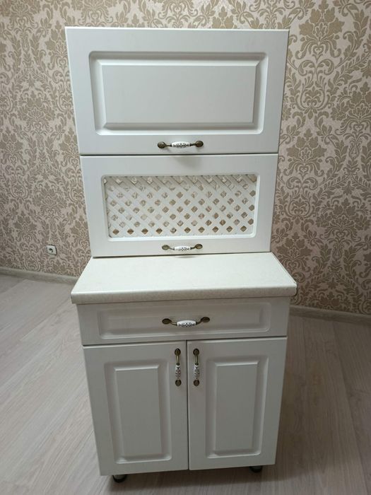 Продам 2 кухонные полки