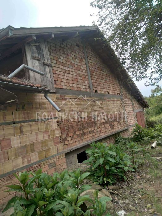 Двуетажна къща в гр. Килифарево