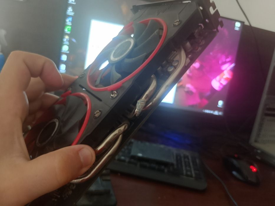 R9 290x работает идеально причина апгрейд