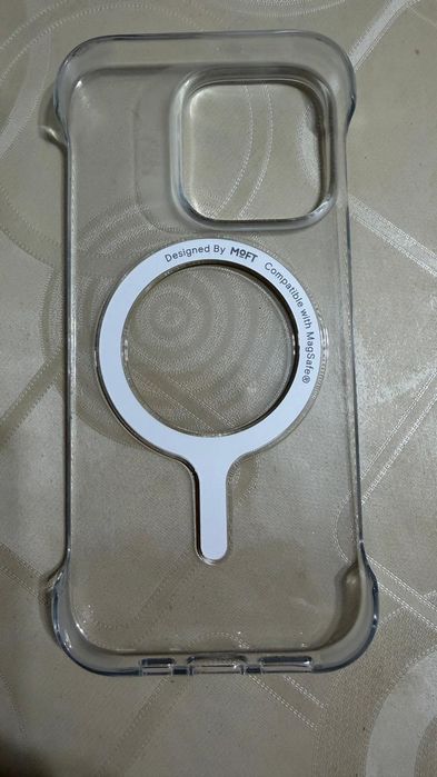 Чехол MOFT для Apple iPhone 16 Pro прозрачный