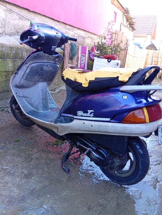 Vând scuter perfect fucționabil