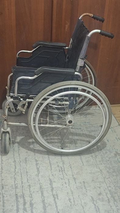 Инвалидная коляска