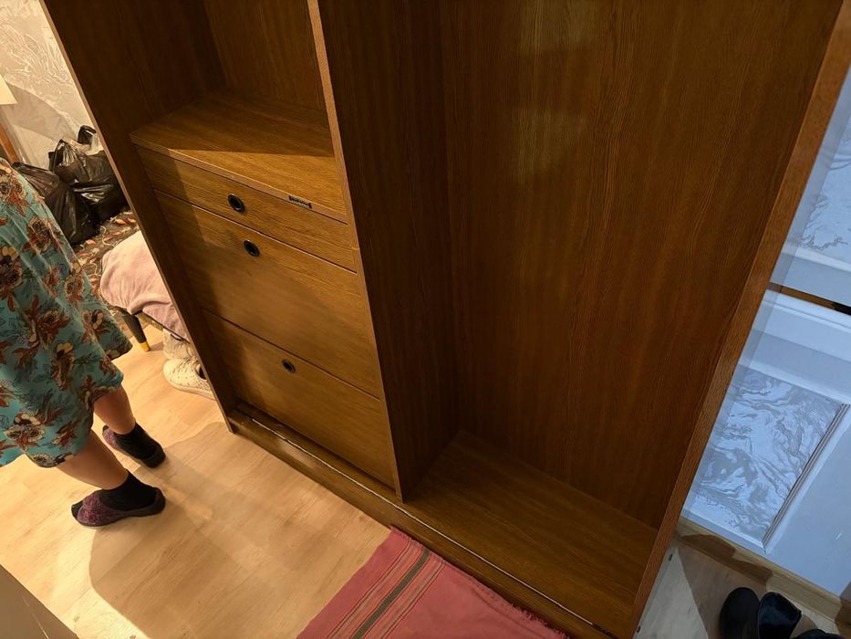 Продам прихожую б/у