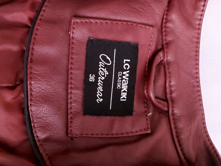 Кожено яко цвят бордо