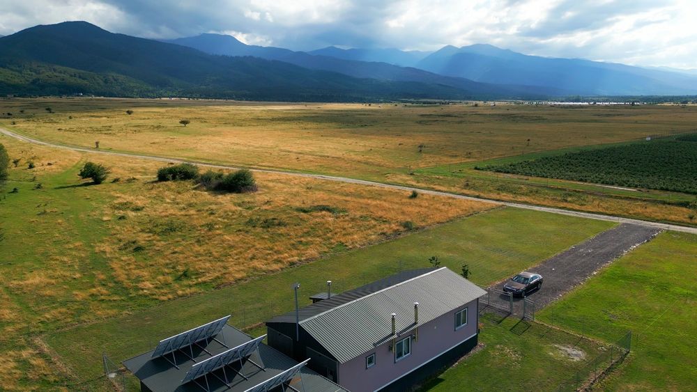 Casa Noua Mobila 80 m2 /Tiny House /Teren mare 2000 m2/ Muntii Fagaras