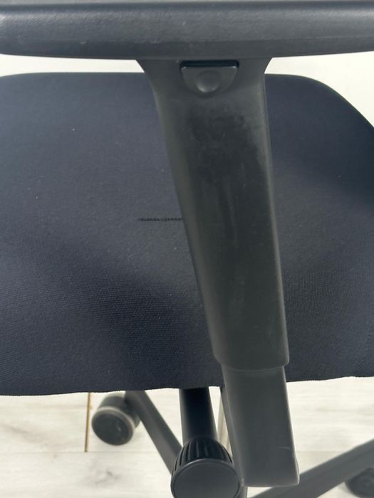 Lento Laboro е висококачествен офис стол, произведен в Германия,