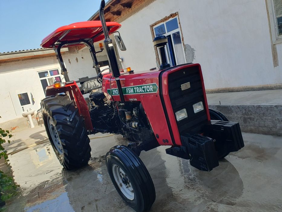 Traktor FSM 290.