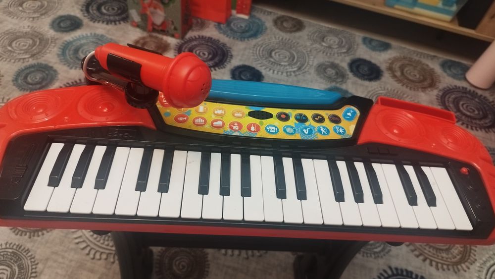 Детско пиано със столче и микрофон