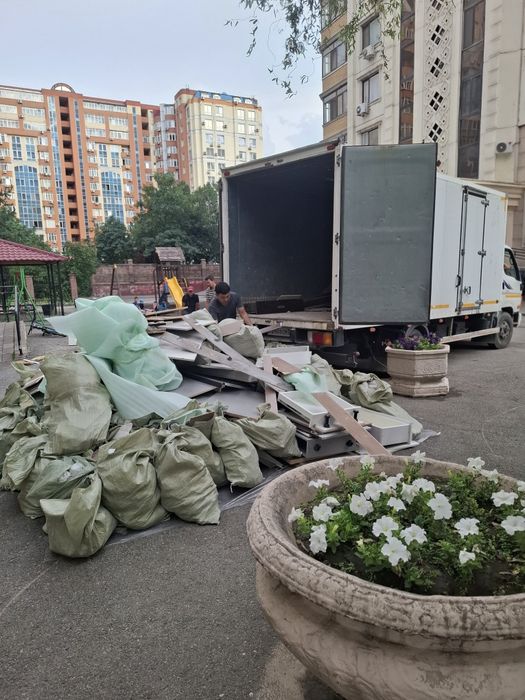 Вывоз стройтельного мусора. Вывоз мусора снега. Вывоз старой мебели. М