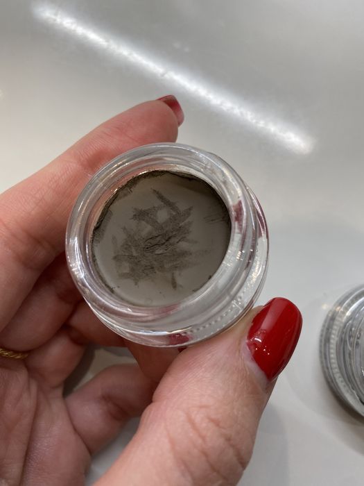 Pomade Anastasia Beverly Hills