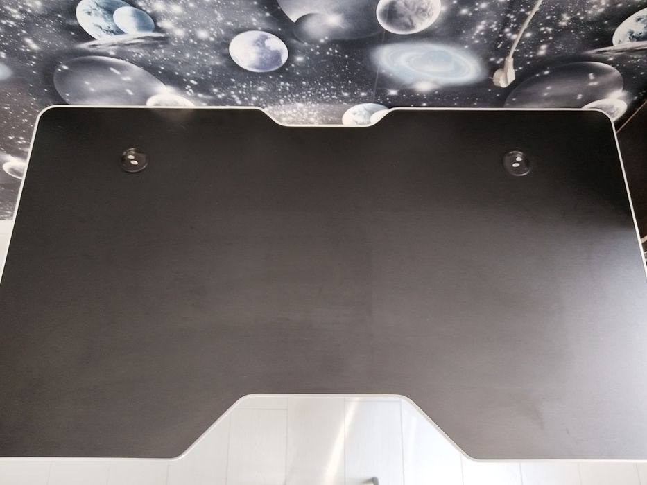 Продам компьютерный стол