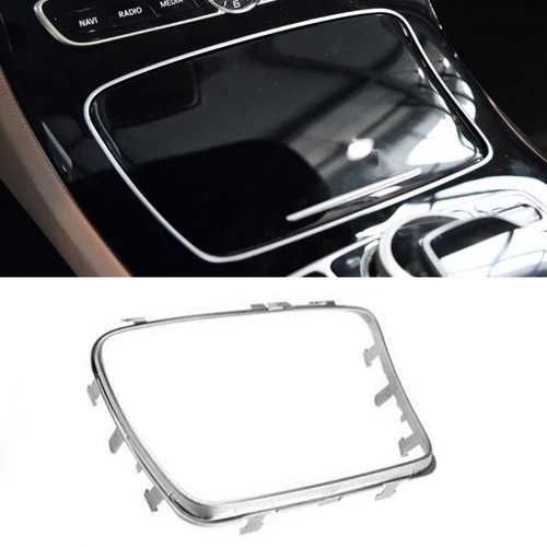 Хромирана лайсна на централната конзола за Mercedes-Benz E W213