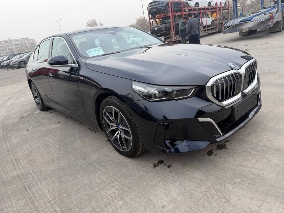 Bmw i5 35l m-sport bez probeg